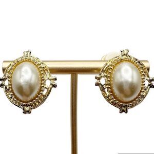 Vintage Regency Style Pearl and Gold Costume Earrings Oval Cabochon